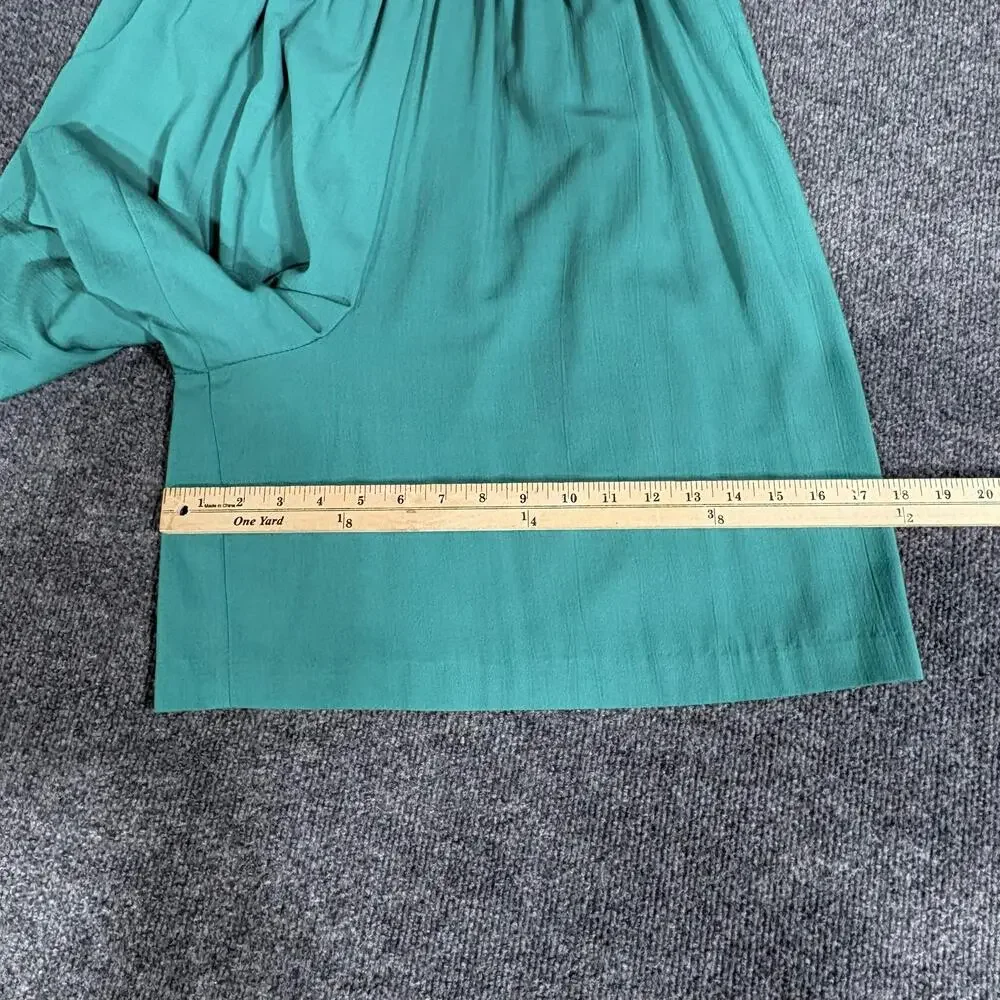 Vintage Briggs New York Shorts Womens 14 Green Culotte Pleated Belted Casual